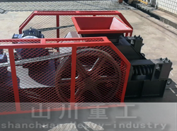 對(duì)輥破碎機(jī)